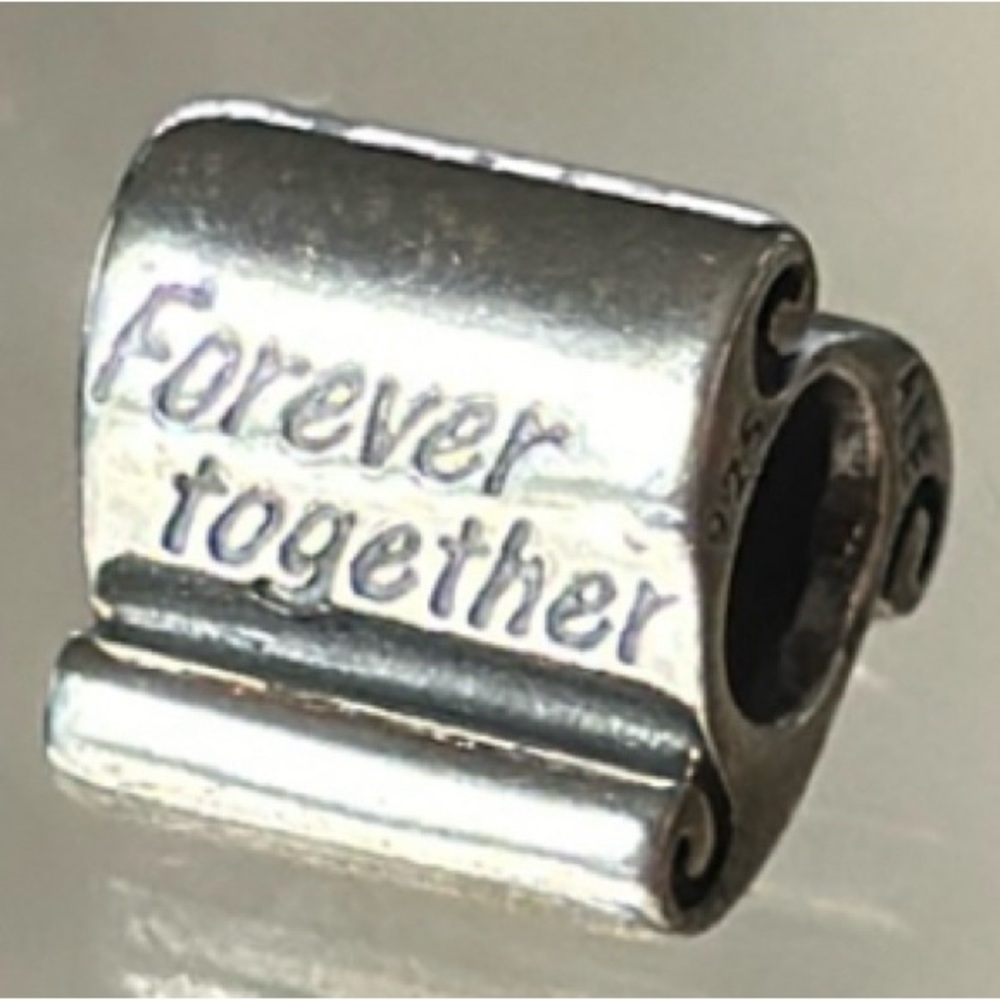 Pandora 925 ALE charm